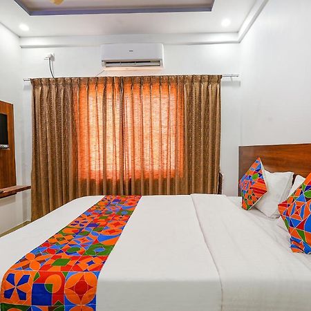 Fabhotel Whitefield Suites Bangalore Bagian luar foto