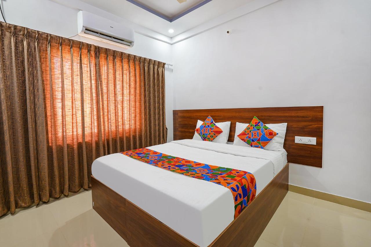 Fabhotel Whitefield Suites Bangalore Bagian luar foto