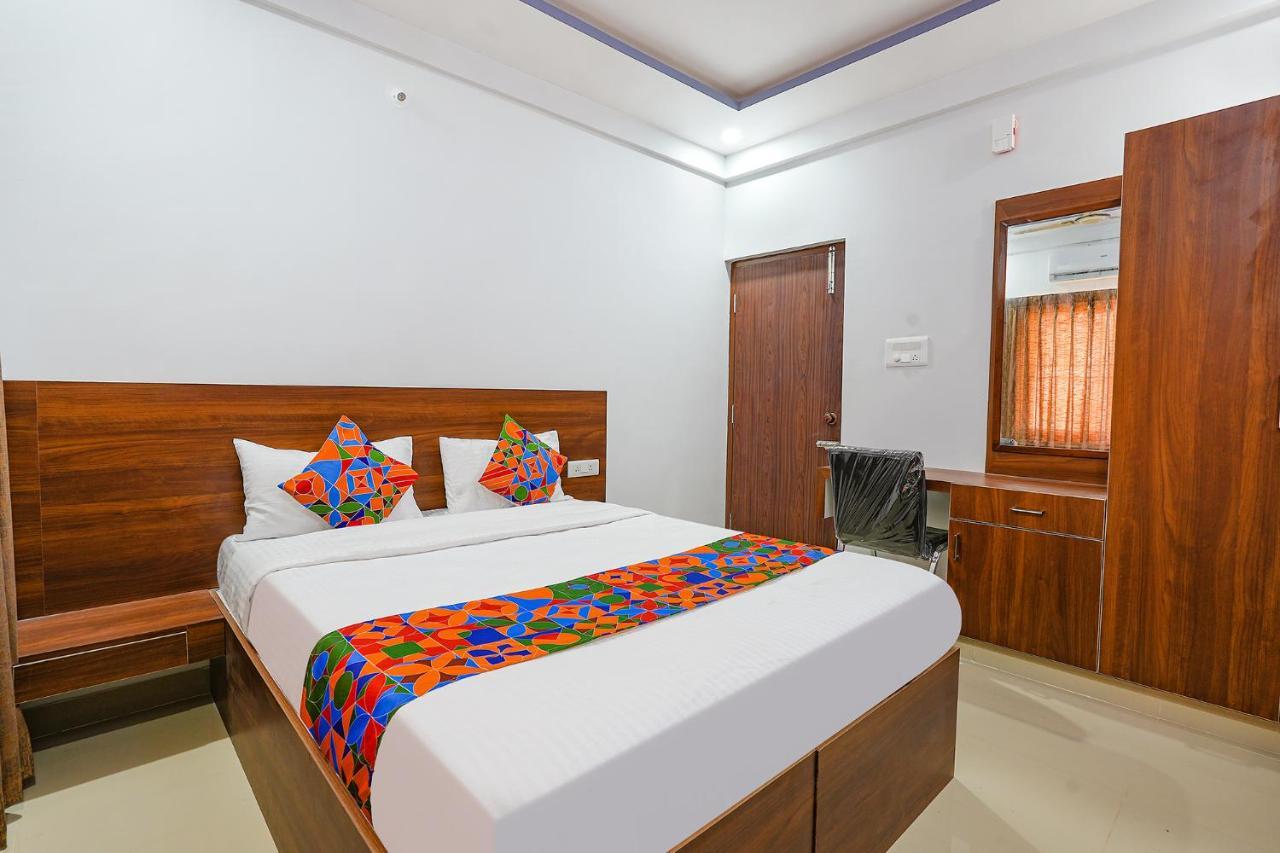 Fabhotel Whitefield Suites Bangalore Bagian luar foto